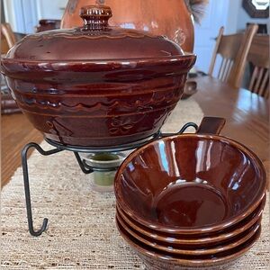Vintage MarCrest Candleflame Casserole Warmer w 4 Daisy Dot w/ handle bowls